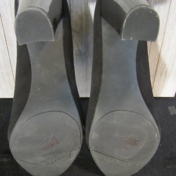 KENNETH COLE - Black Suede/Patent Leather Stack Heels with Ankle Straps - Sz 9.5 - Picture 10 of 10